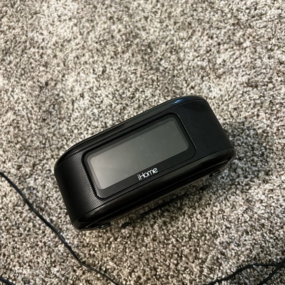 iHome Wireless Charging Alarm Clock - Picture 2 of 3